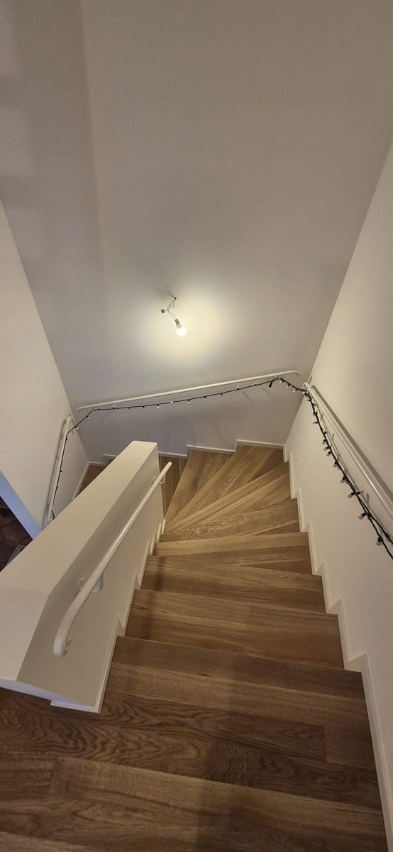Escalier en chêne vu d’en haut