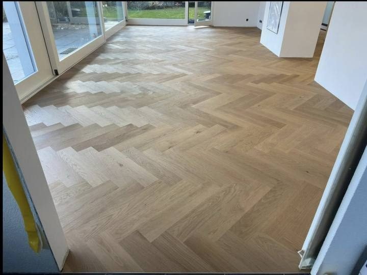 Parquet chevron chêne blanchi