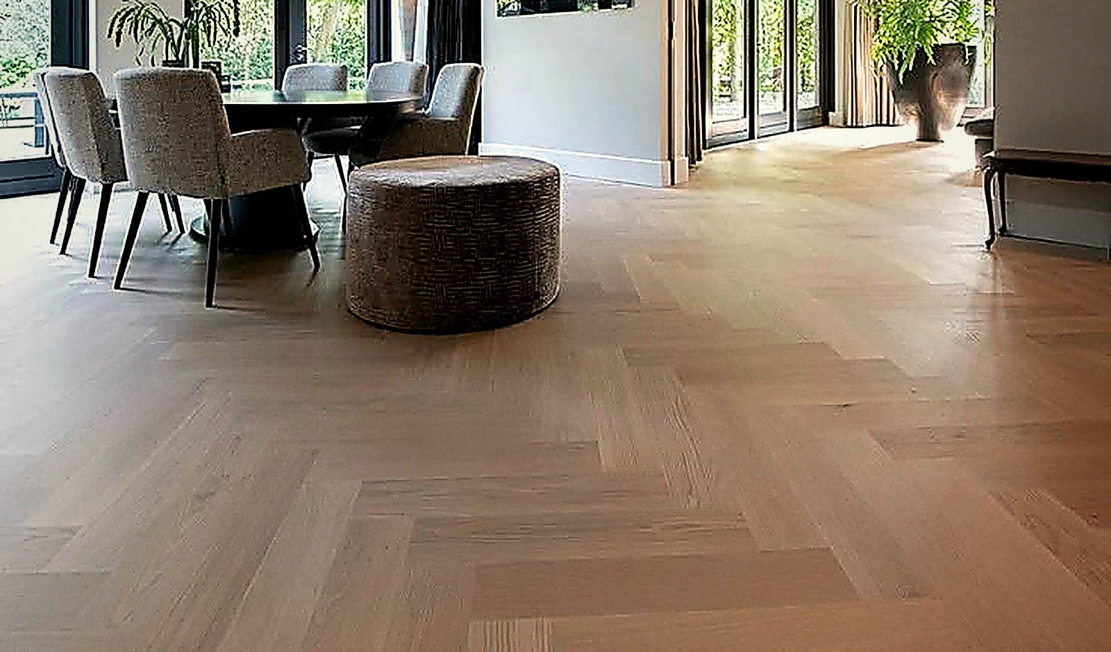 Parquet bâton rompu dans un séjour